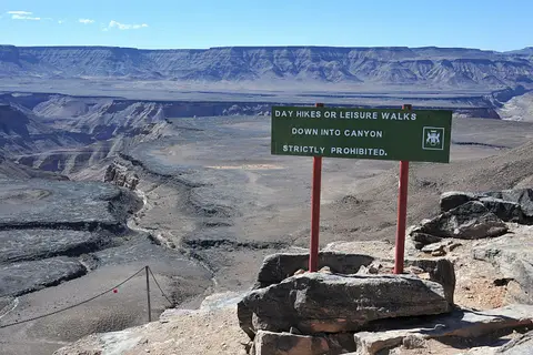 VerbotsschildFishRiverCanyon.jpg
