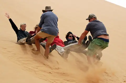 he781f66.JPG