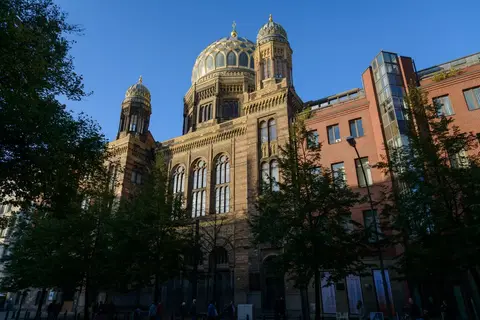 h330611c.JPG
