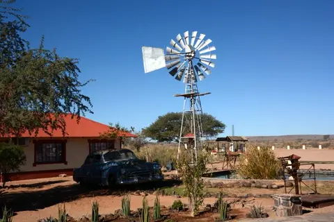 h262327c.JPG