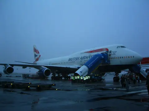003Flugzeug.jpg