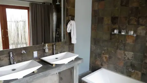 h8dee786.jpg