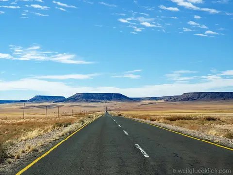 P6162551-Namibia-Roadtrip-Berge.jpg