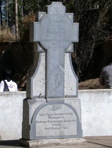 Maharero_monument_Okahandja.jpg