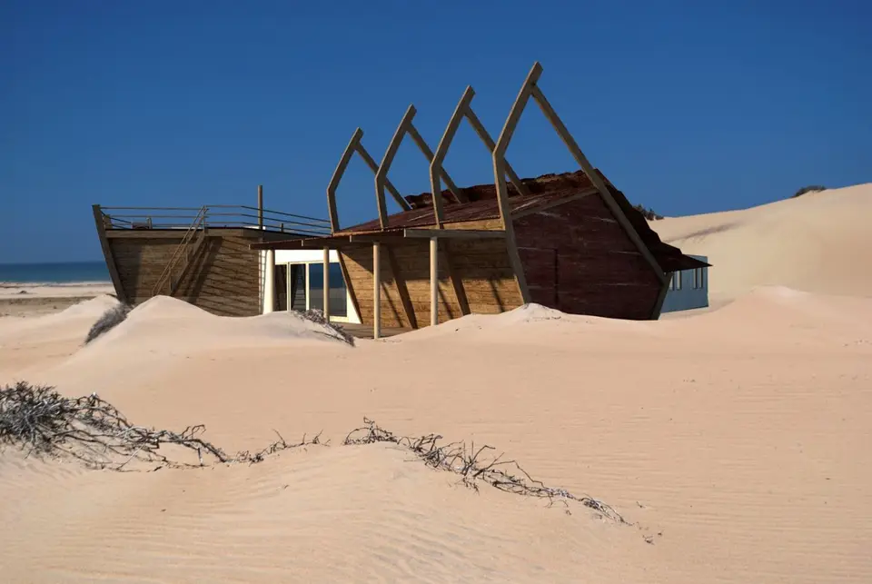 ShipwreckLodgeconcept1.jpg