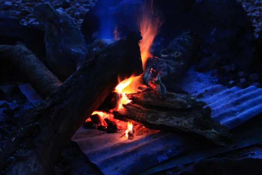 K800_Lagerfeuer.JPG