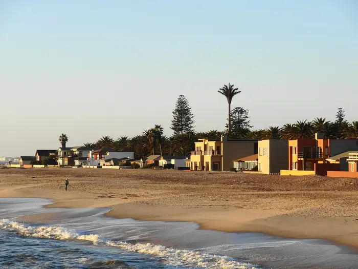 Strand2.jpg