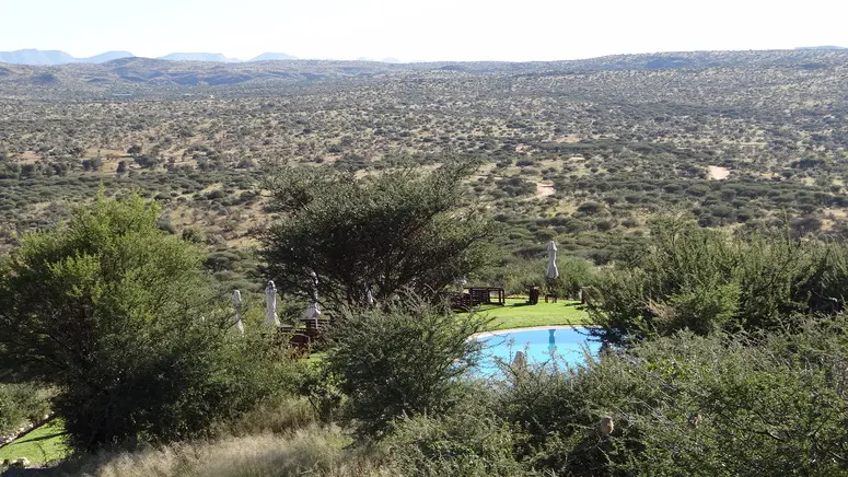 dsc01891_PoolundLandschaft.jpg