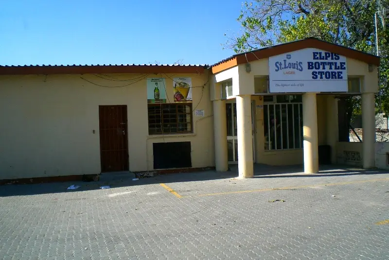 CIMG4462bottlestore.jpg