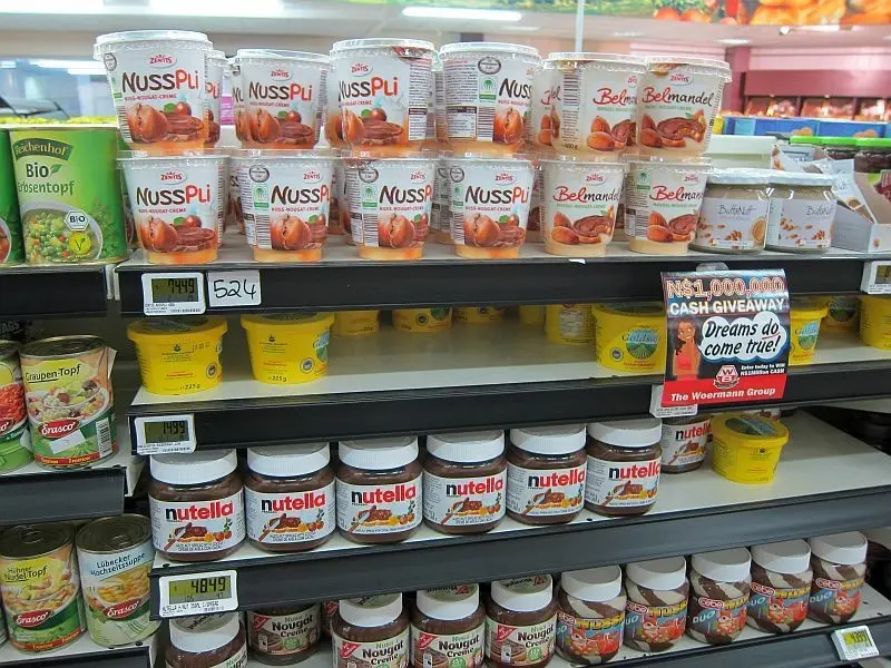 AWindhoekEinkaufen.jpg