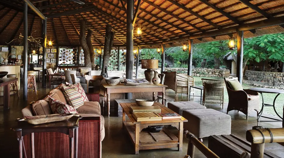 motswari-verandah.jpg