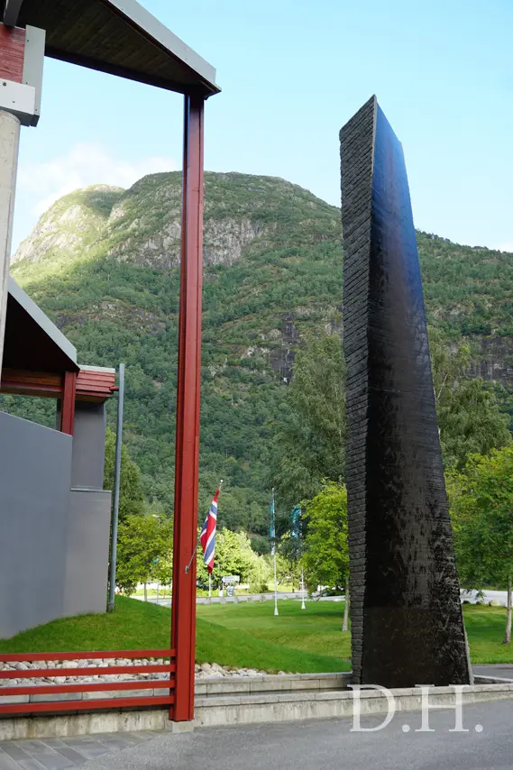 200-2.jpg