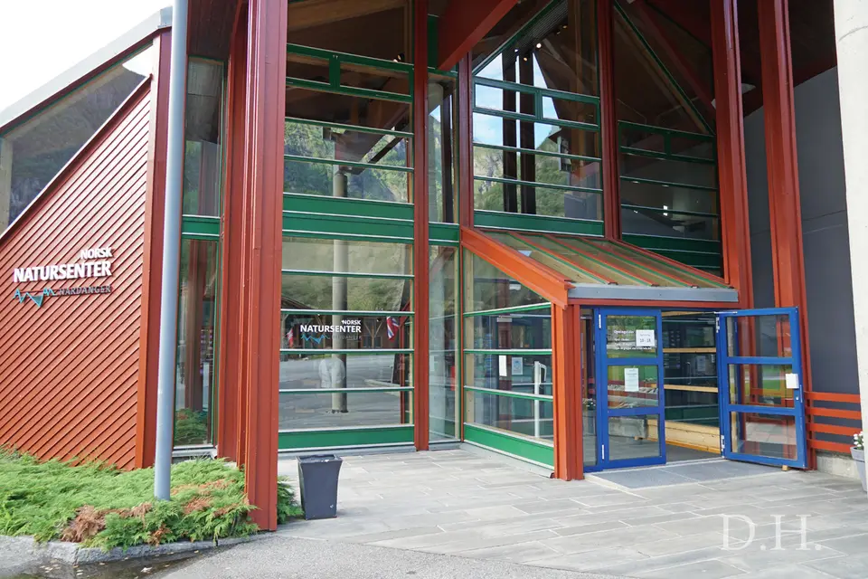 201-2.jpg
