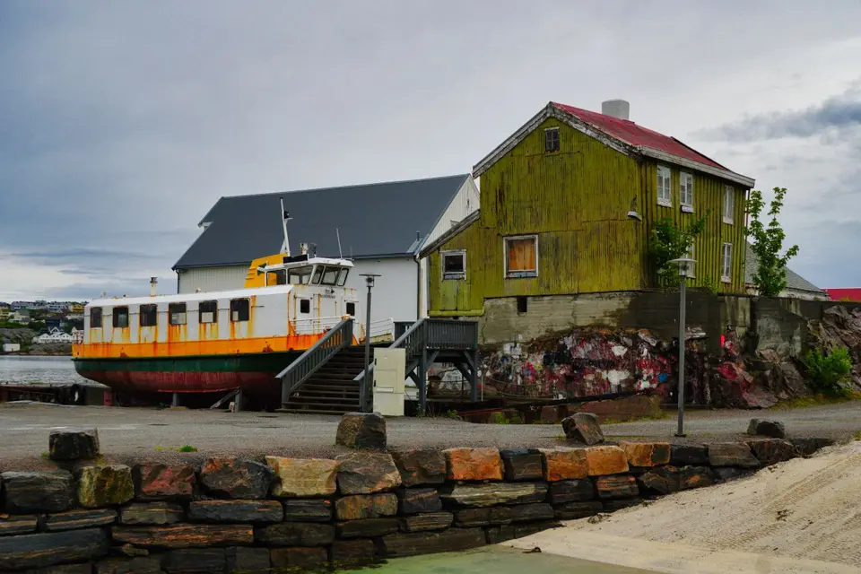 N101).jpg