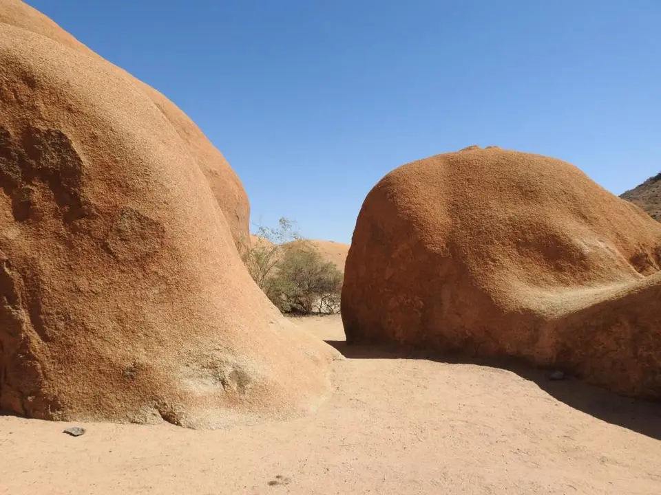 10b.JPG