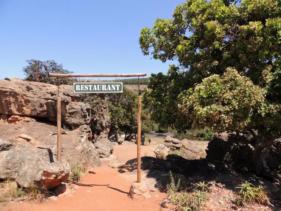 h2214622.JPG