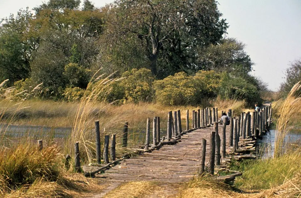 14_3rdbridge1977.jpg
