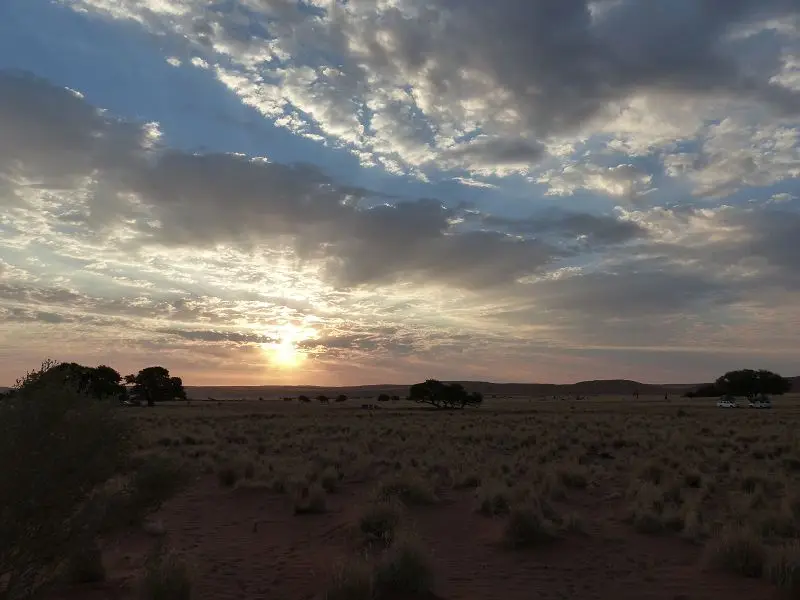 h9f70897.JPG