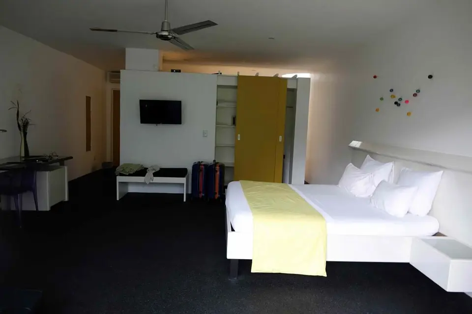 hdb36df4.jpg