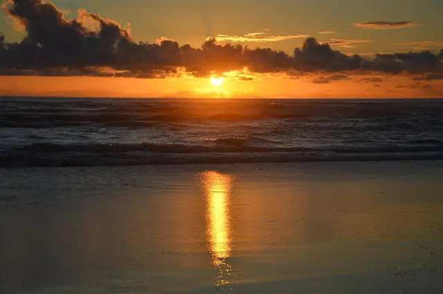 2012.02.1520.18.56CapeReinga-BaylysBeach(Medium)-2.JPG