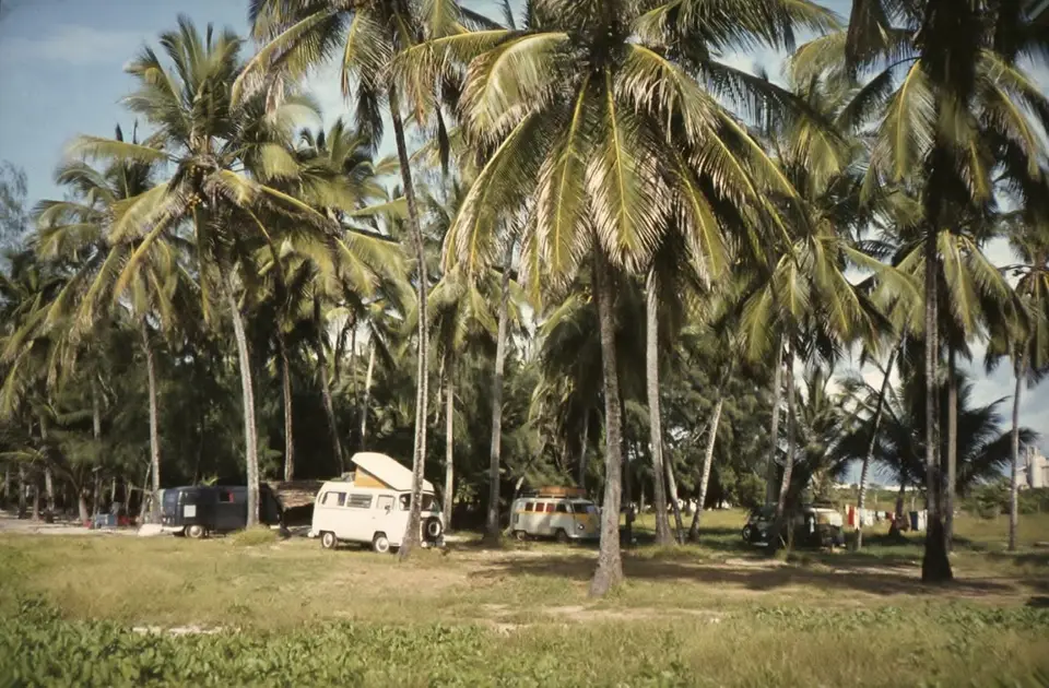 KENKenyattaBeachbeiMombasa.jpg