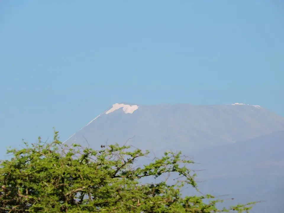 h916c097.JPG