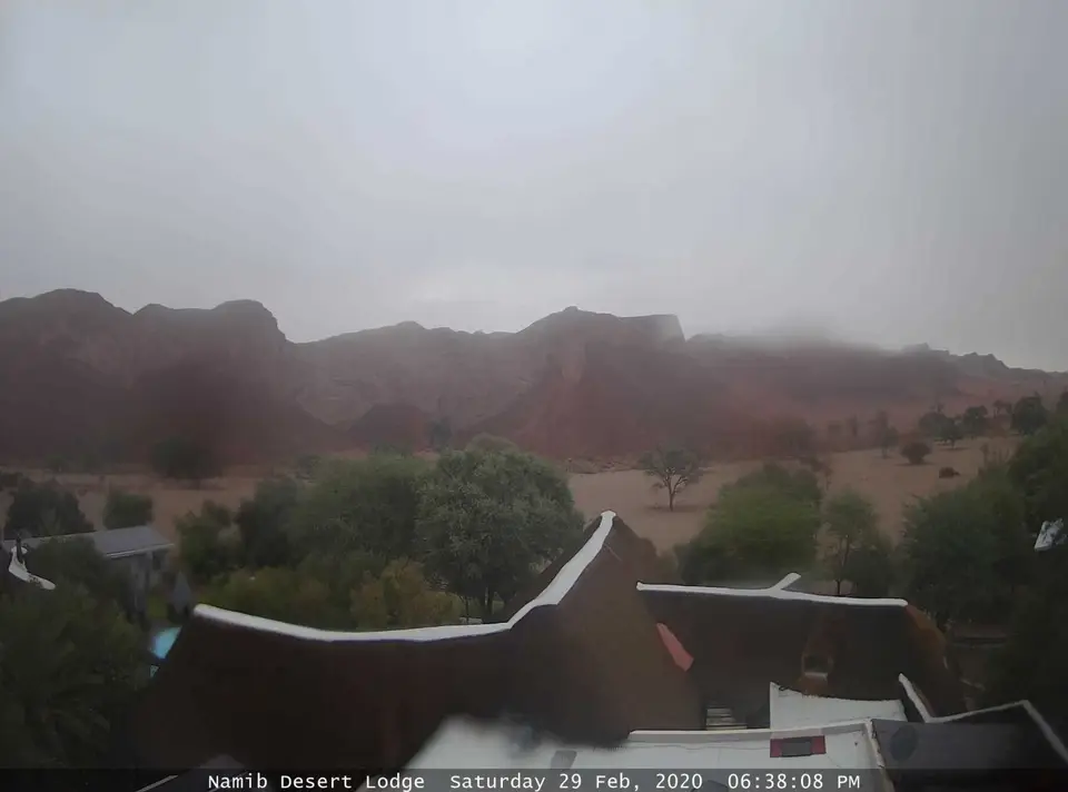 namibdesertwebcam(1).jpg