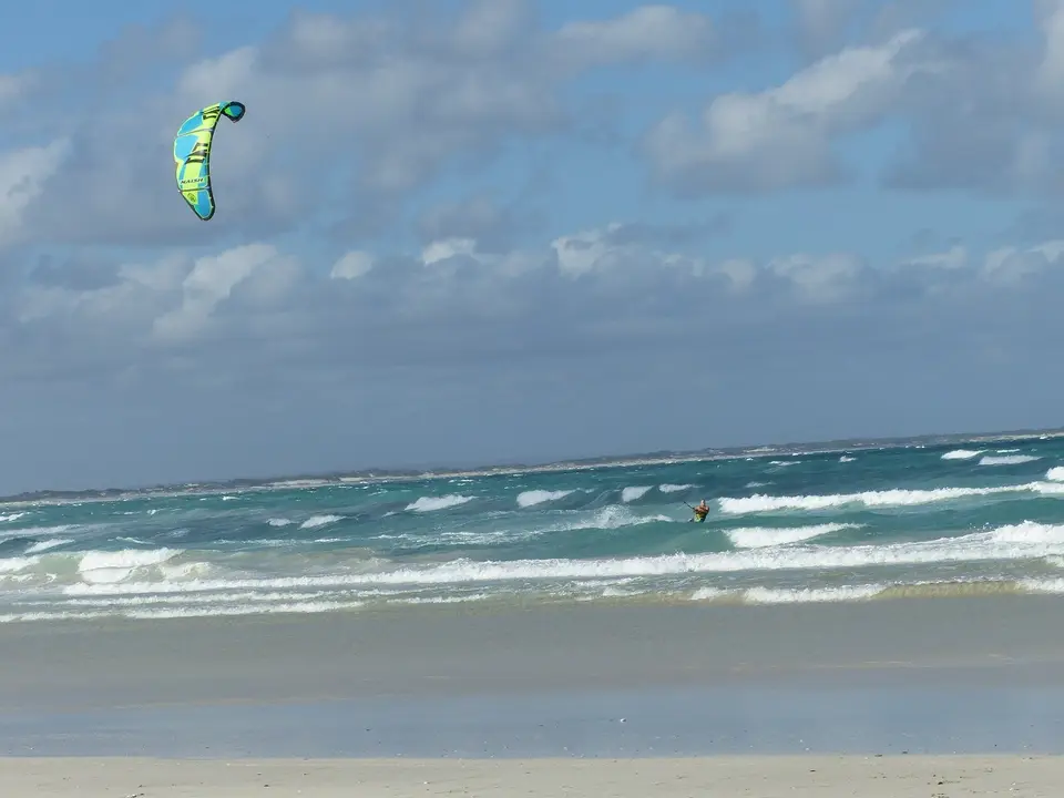 hc0572a6.jpg