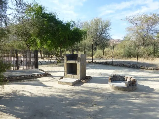 h74282fb.JPG