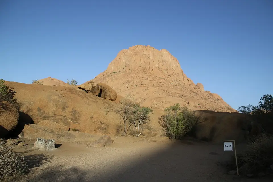 Namibia_(7)-2-3-4.jpg