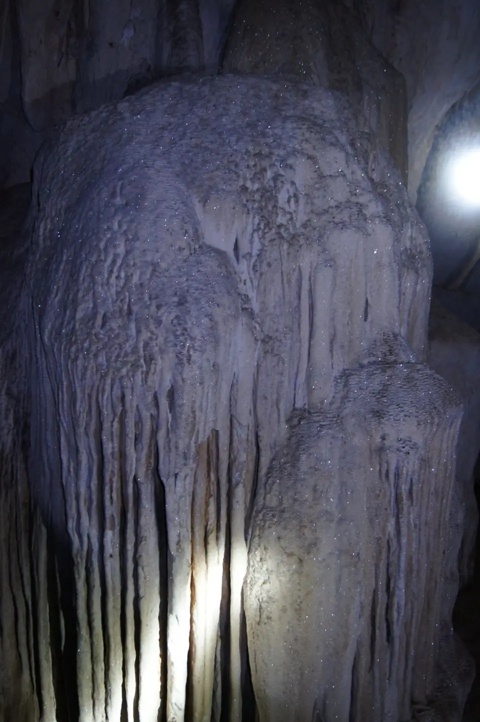 01970394-VangViengPhaThaoHöhle.JPG