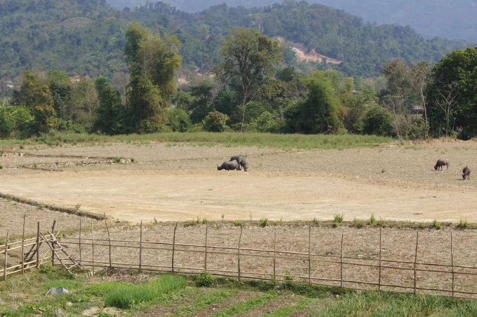 02160435-VangVieng.JPG