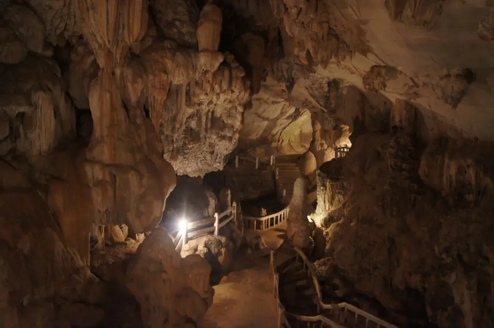 02750517-VangViengThamChangHöhle.JPG