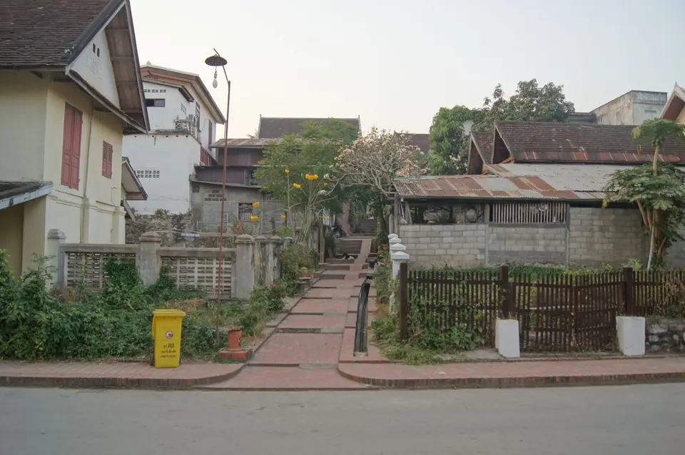 03800736-LuangPrabang.JPG