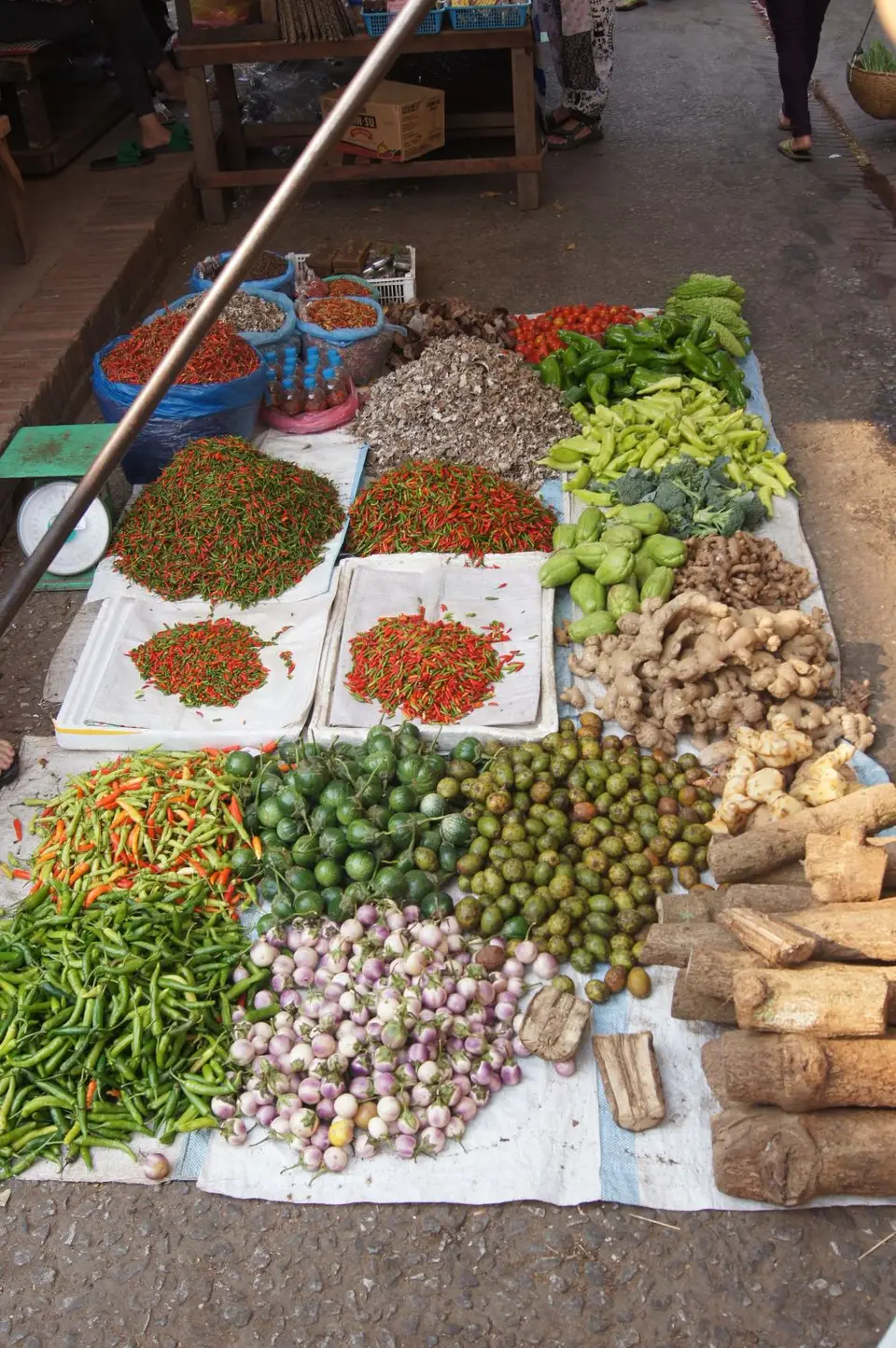 04170790-LuangPrabangMarkt.JPG