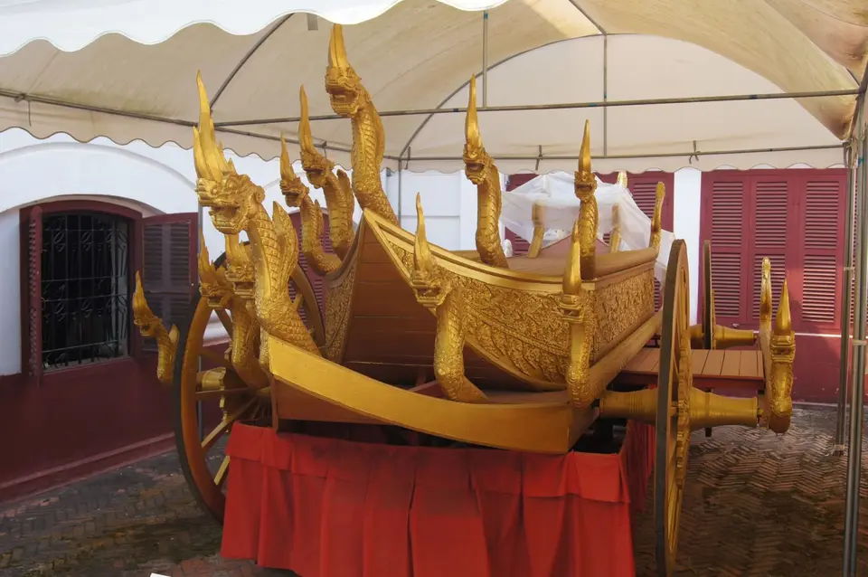 04320812-LuangPrabangNationalmuseum.JPG
