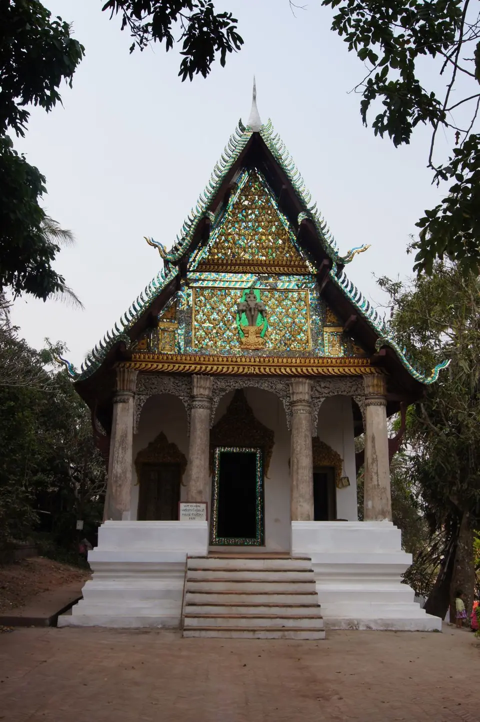 05591067-LuangPrabangWatPaHouak.JPG