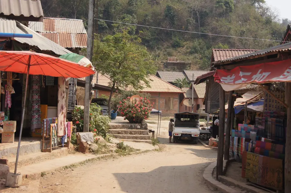 06151196-BanSangHay.JPG