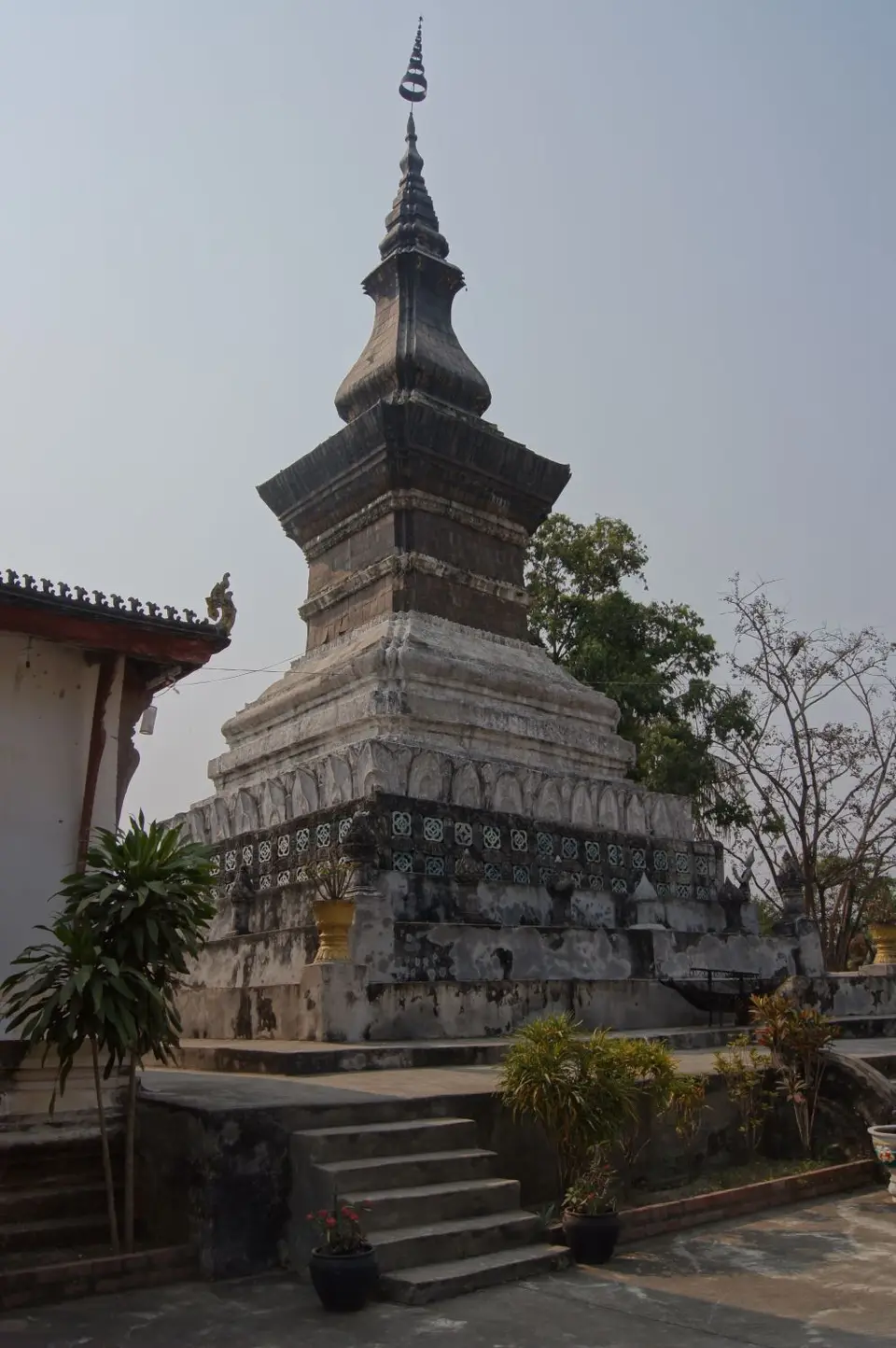 07321401-LuangPrabangWatTatLuang.JPG
