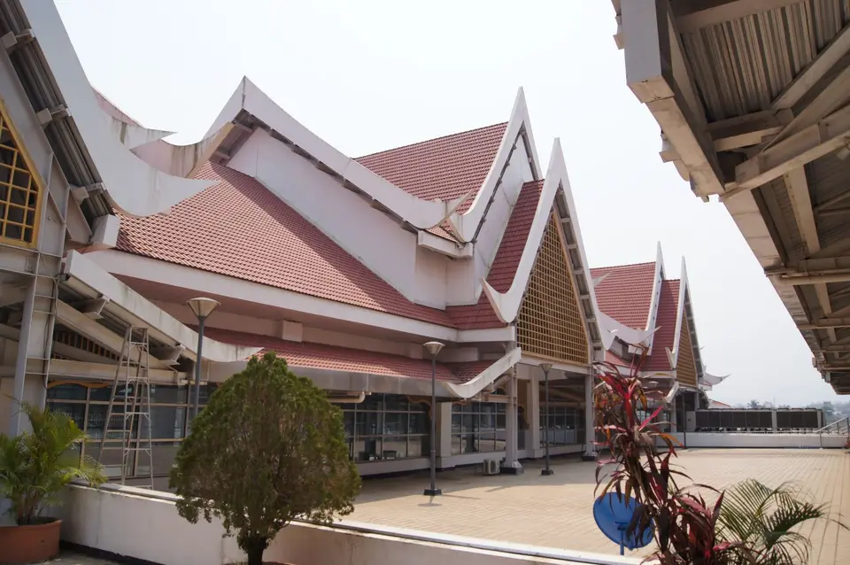 07451426-LuangPrabangFlughafen.JPG