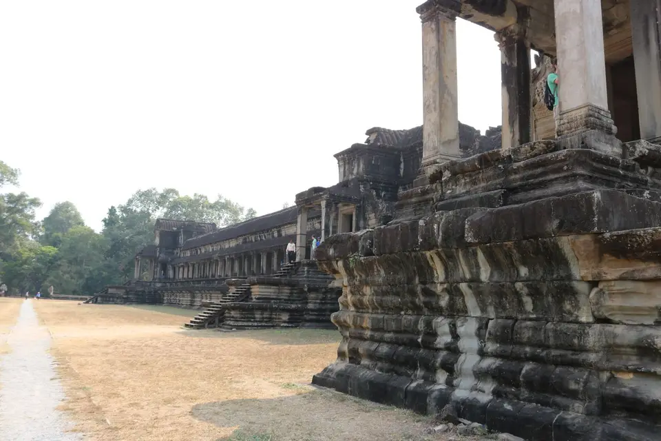 08951684-AngkorWatEingangfürdenKönig.JPG