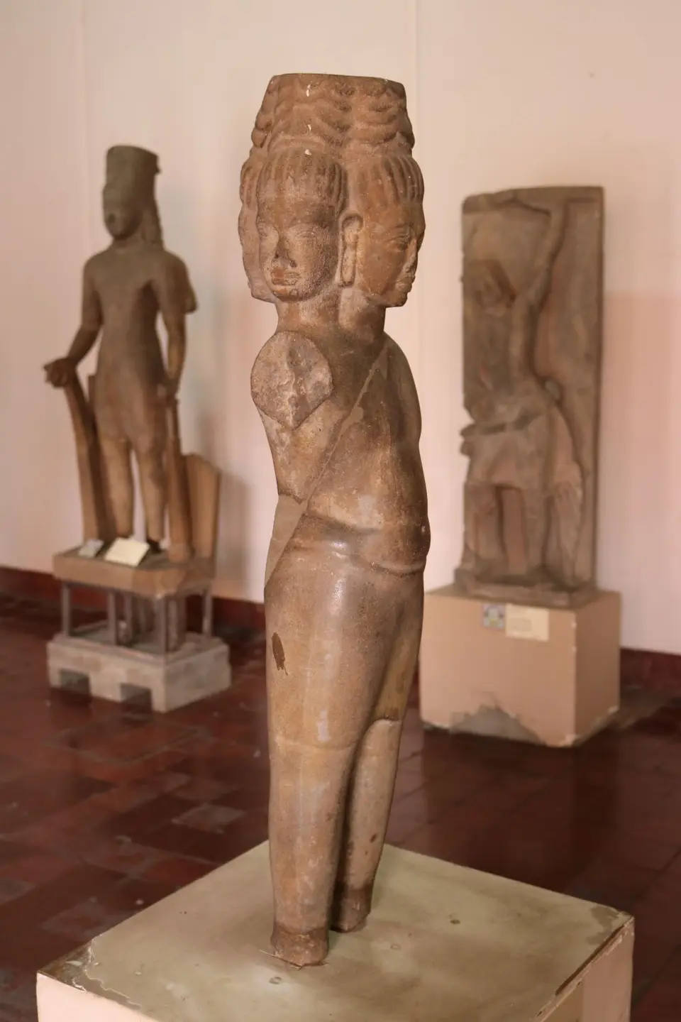 11462131-PhnomPenhNationalmuseum-2.JPG