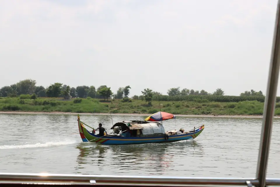 11822185-SchnellbootfahrtaufdemMekong.JPG