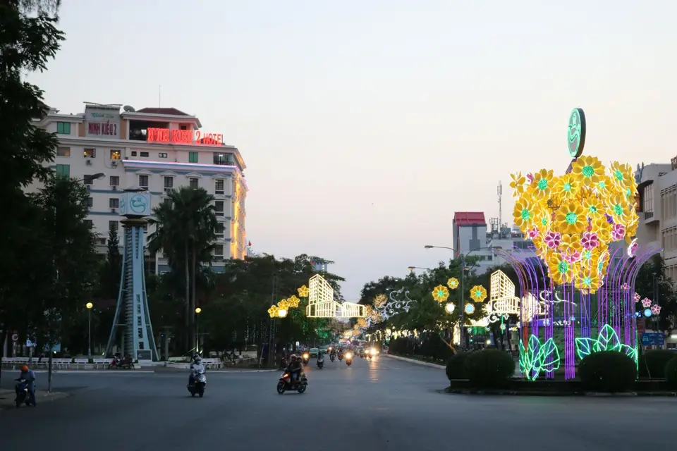 12762338-CanThoNinhKiều2Hotel.JPG