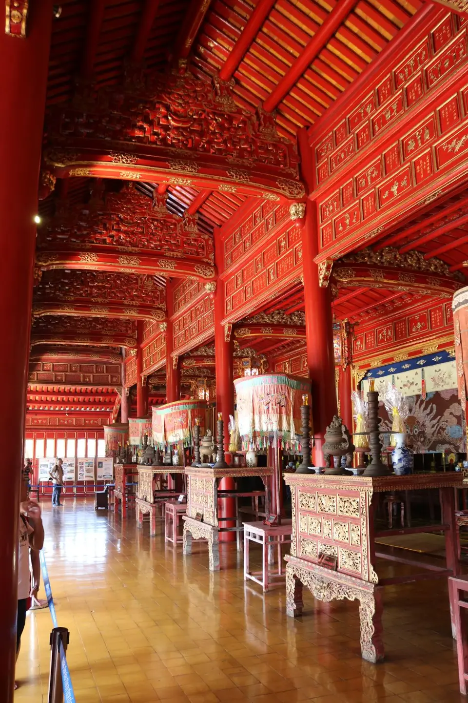 14382588-HueDieverboteneStadtThếMiếuTempel.JPG
