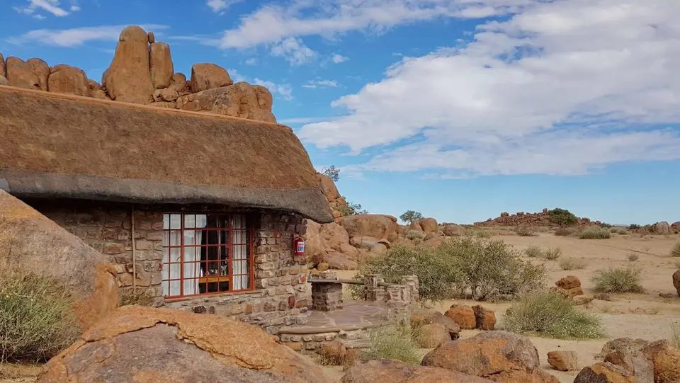 namibia-2019-05-2114-44-48.jpg