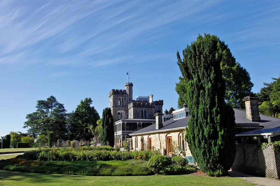 larnach.jpg