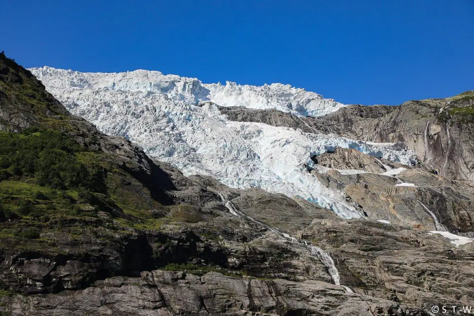 6B9A5443-2.jpg