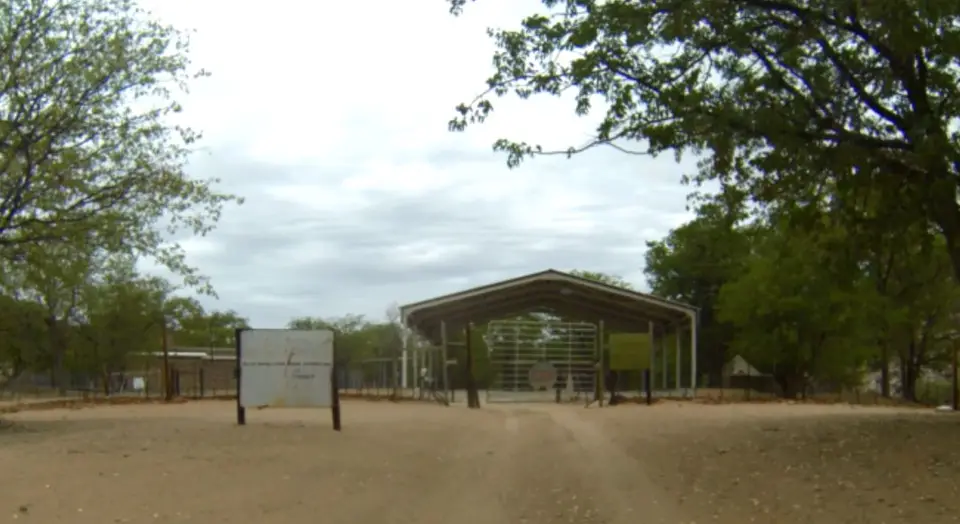 khowarib-fet-fence.jpg