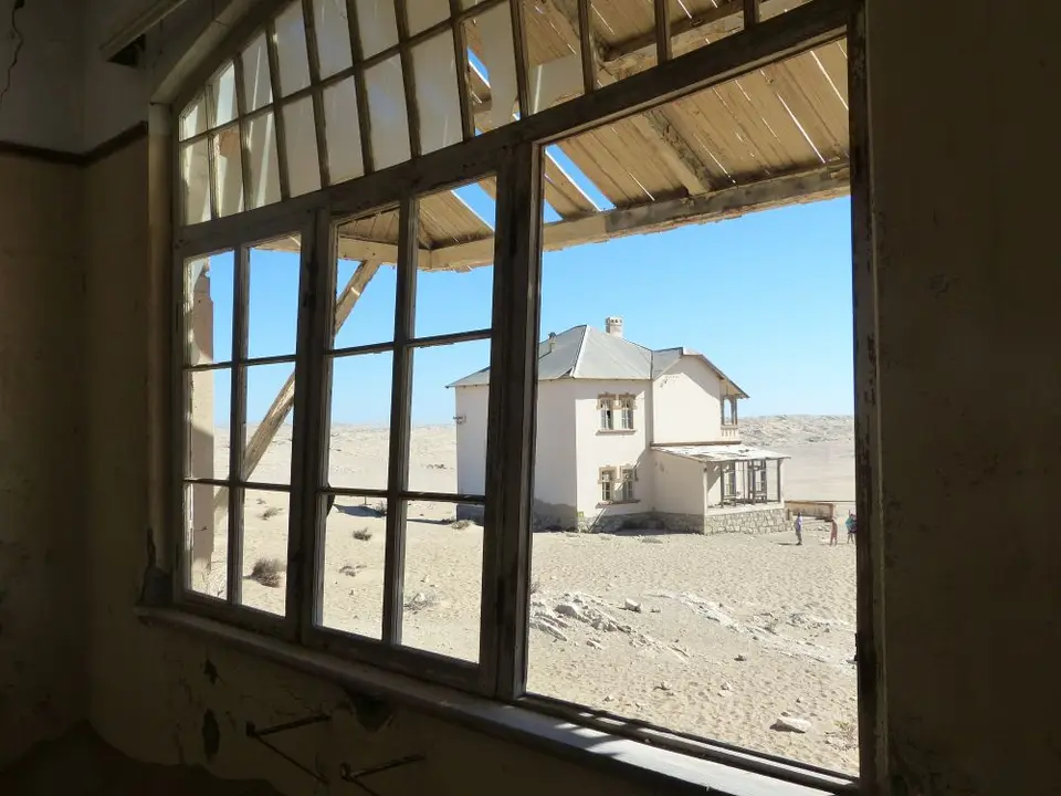 Namib_096_sm.jpg